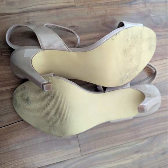 Steve Madden Nude Heels Women's 9.5 Ankle Sandal Closure Open Toe Shiny 5" Heel - Picture 6 of 7